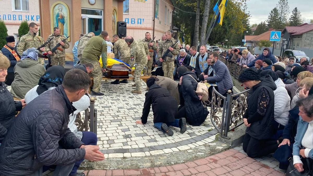 Городенківщина зустріла загиблого військового Василя Сенюка 2