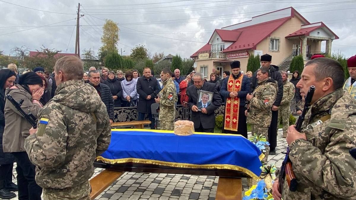 Городенківщина зустріла загиблого військового Василя Сенюка 10