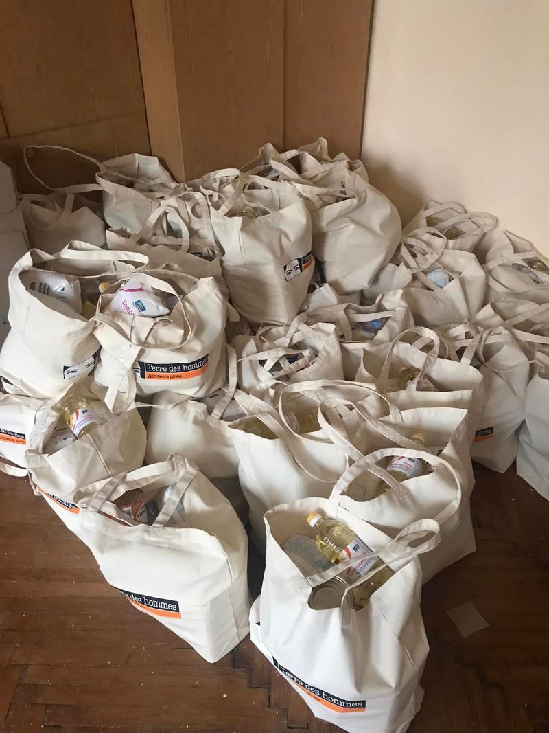 Переселенці Надвірнянської громади можуть отримати гуманітарні набори від благодійного фонду 3