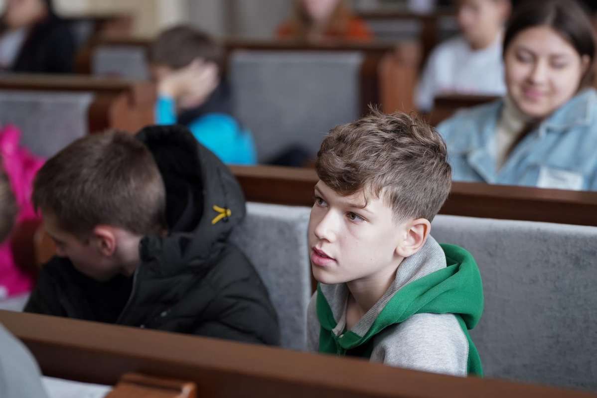 Школярі з Дніпра приміряли на себе роботу в коломийській ратуші 7