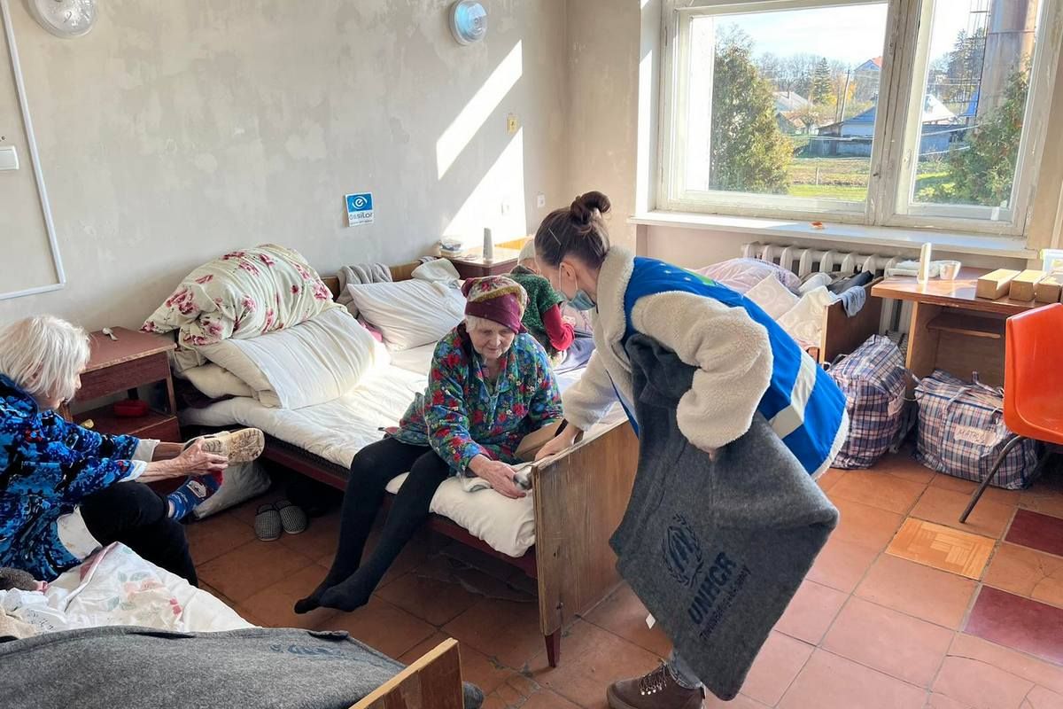 Переселенці Заболотівської громади отримали гуманітарну допомогу 11