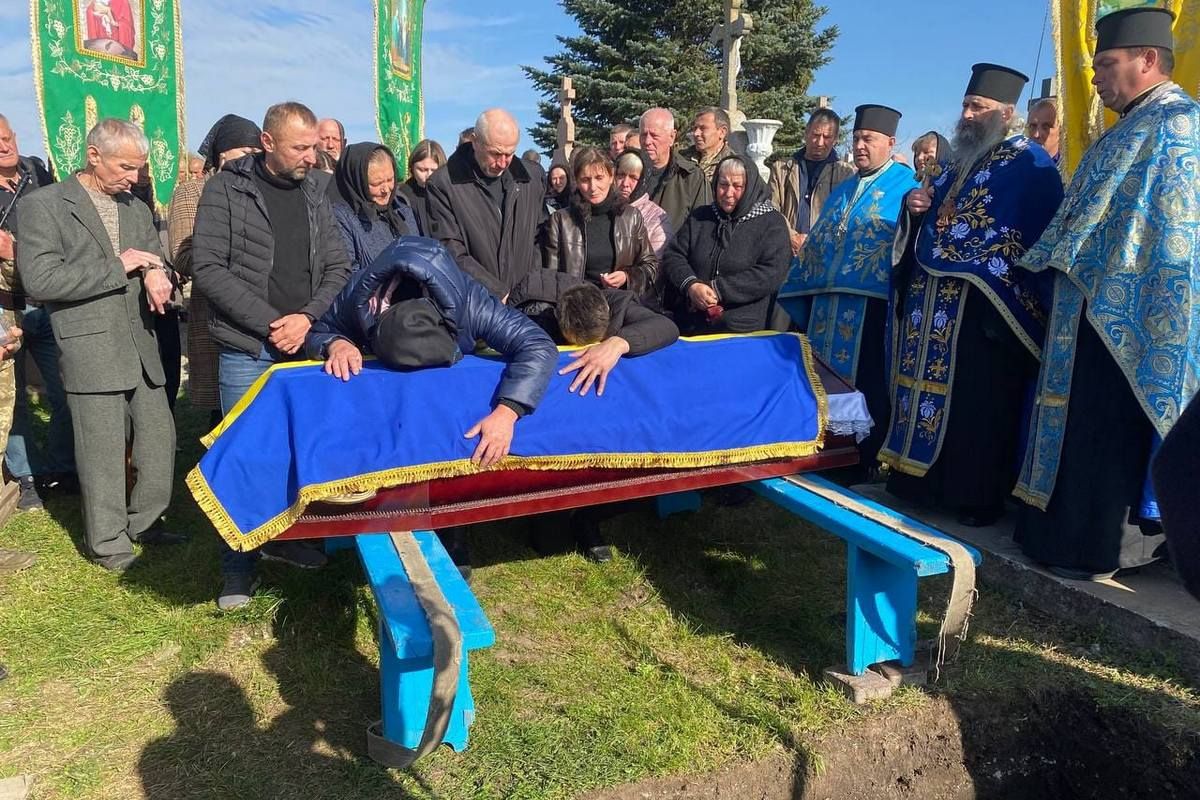 Городенківщина провела в останню путь полеглого Героя Дмитра Дяківа 32