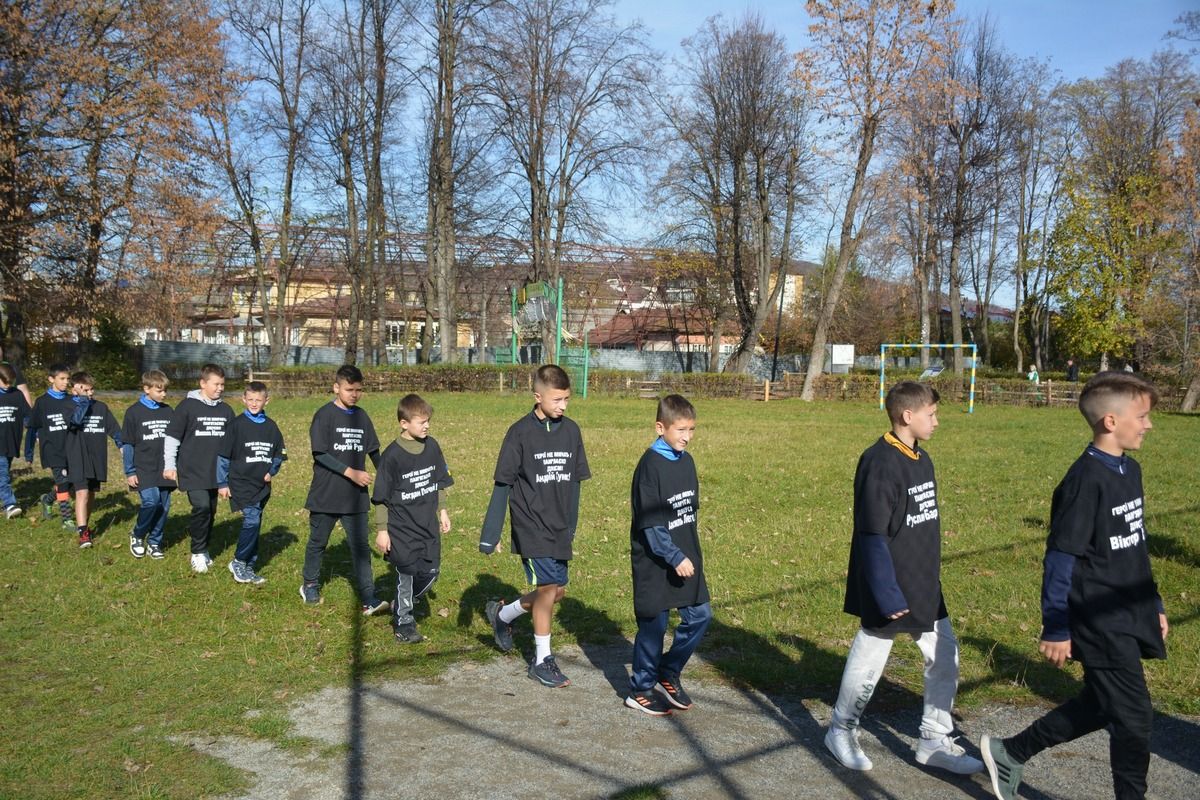 До Дня українського козацтва надвірнянці провели спартакіаду 8