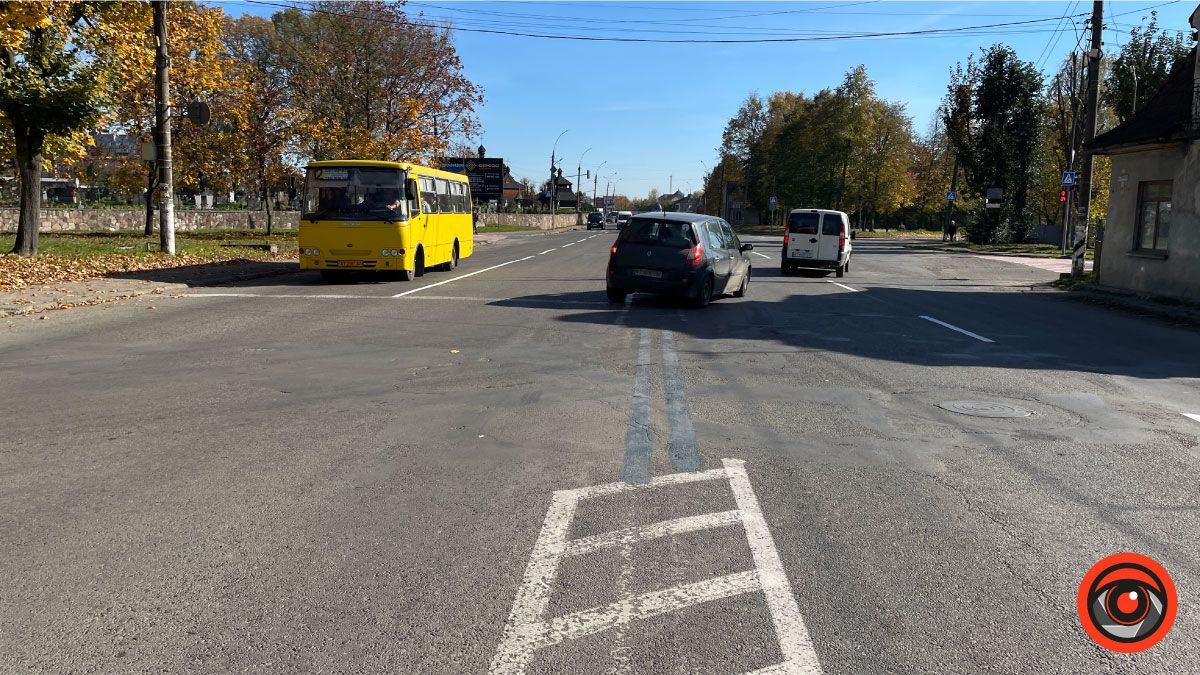 Дорожню розмітку на вул. Карпатській виправили 3