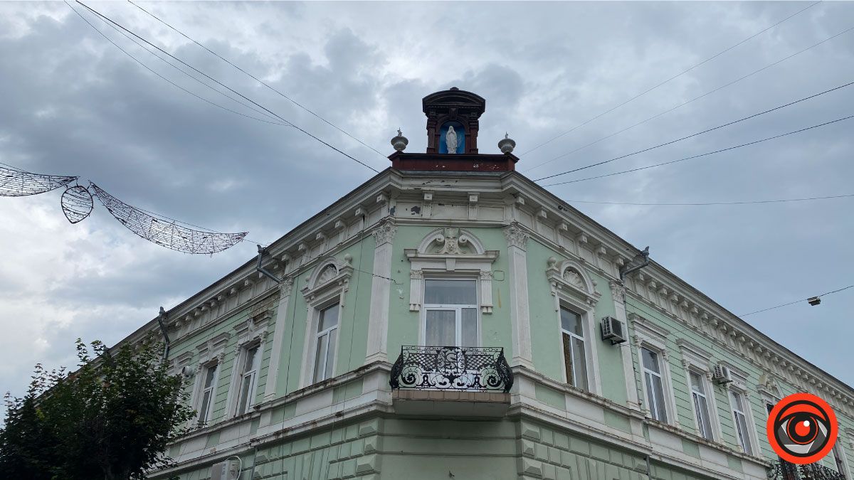 Погляньте вгору | Добірка найоригінальніших балкончиків Коломиї 17