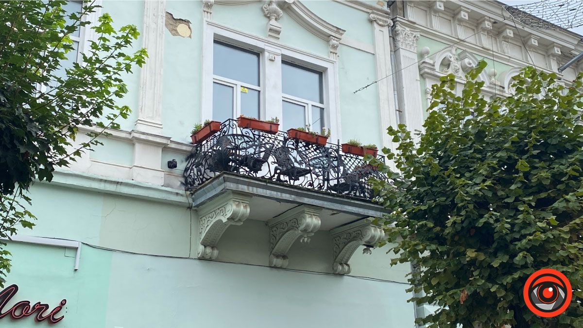 Погляньте вгору | Добірка найоригінальніших балкончиків Коломиї 7