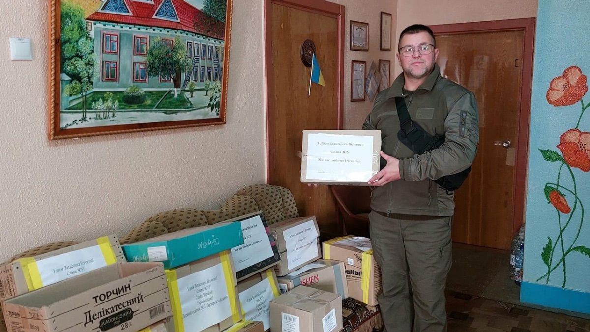 Коломийський дитячий садок "Дударик" зібрав подарунки для захисників