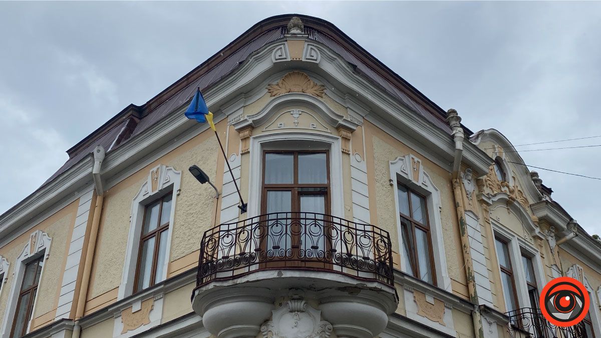 Погляньте вгору | Добірка найоригінальніших балкончиків Коломиї 1