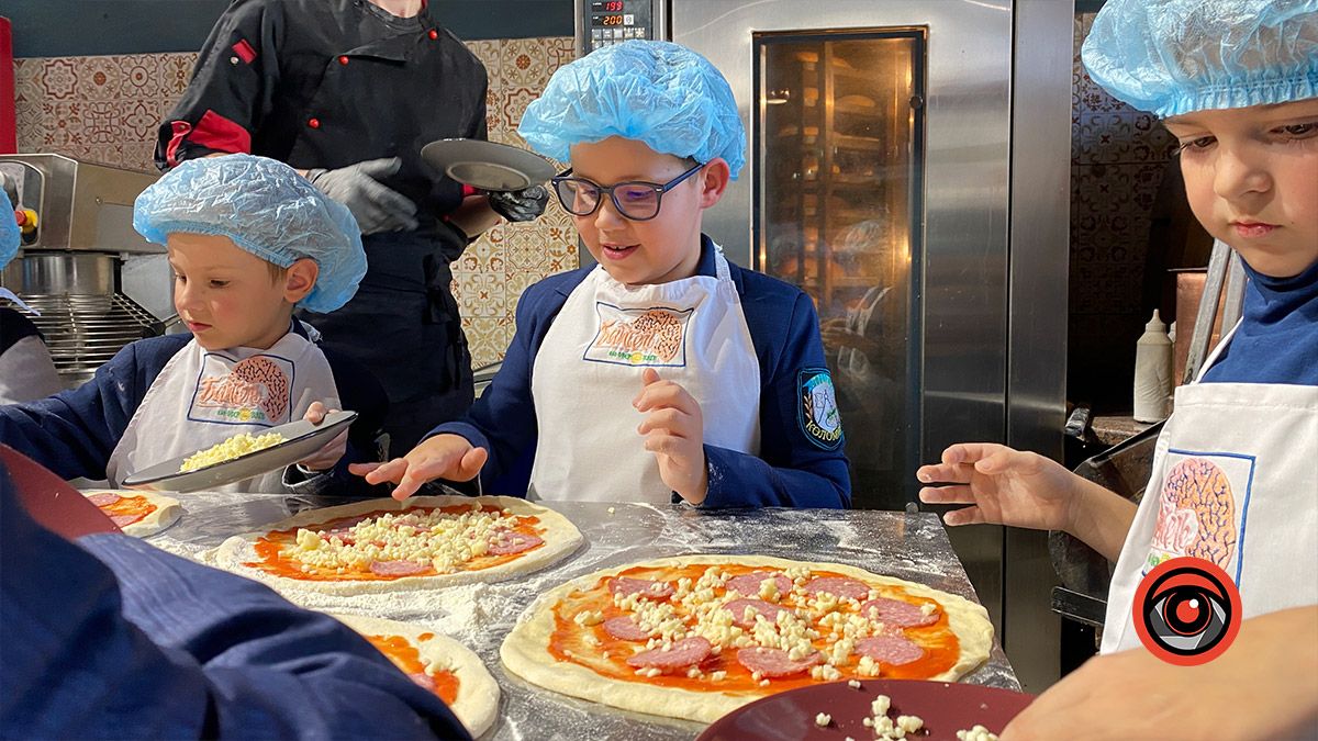"Смачна пригода": як учні ліцею №9 вчились готувати піцу 11