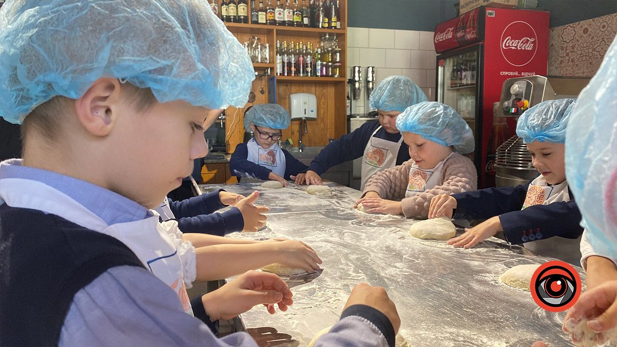 "Смачна пригода": як учні ліцею №9 вчились готувати піцу 15