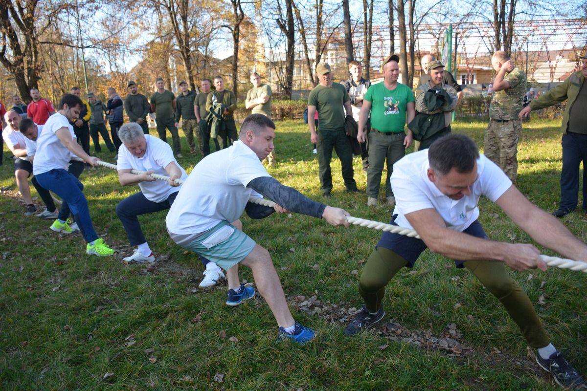 До Дня українського козацтва надвірнянці провели спартакіаду 7