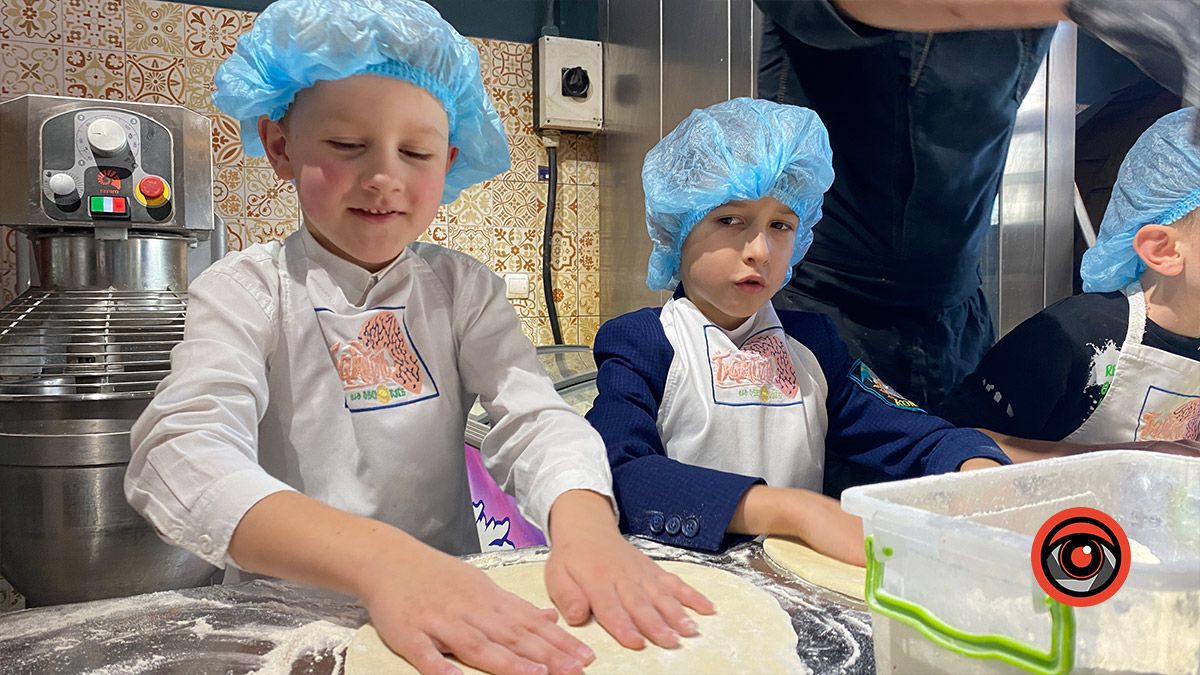 "Смачна пригода": як учні ліцею №9 вчились готувати піцу 1