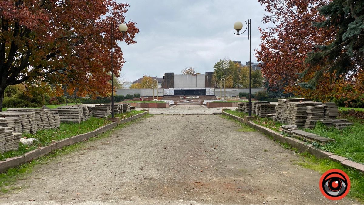 Чи відбудеться обіцяна реставрація площі Скорботи в Коломиї менше ніж за добу?