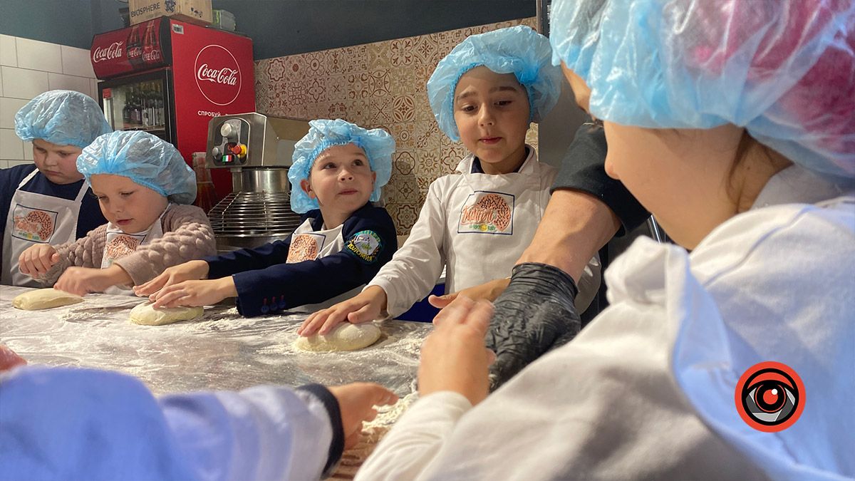 "Смачна пригода": як учні ліцею №9 вчились готувати піцу 14