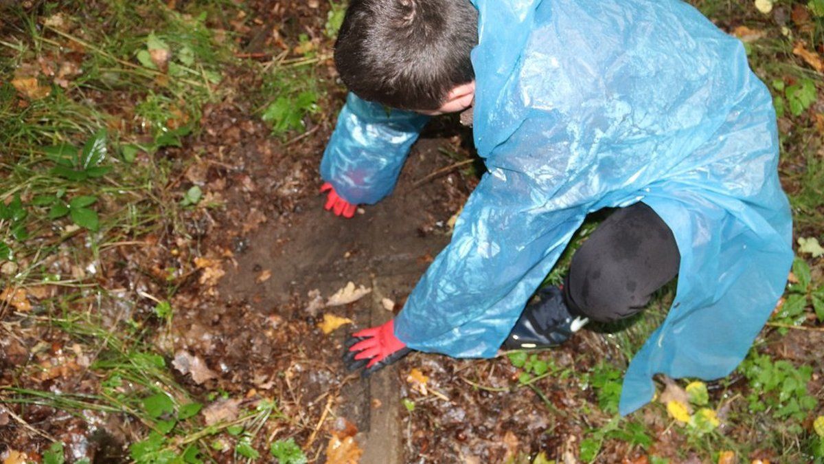 На Прикарпатті віднайшли столітній військовий цвинтар 3