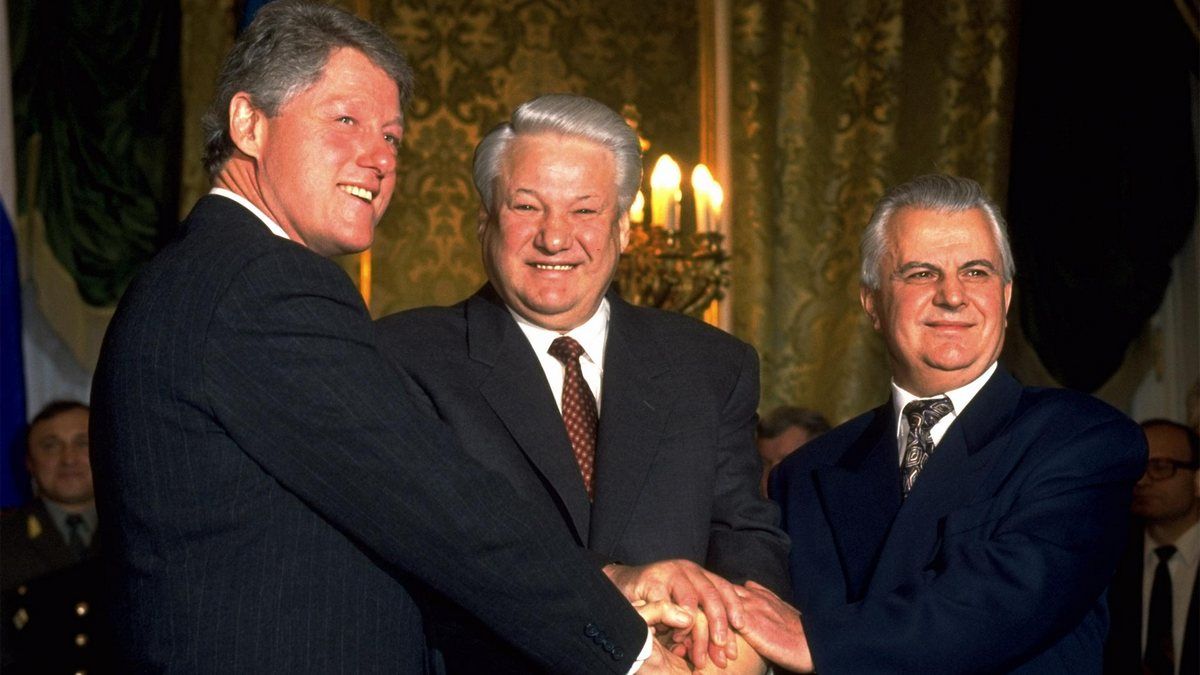 Цього дня Україна проголосила без'ядерний статус: причини, хроніки й наслідки 2