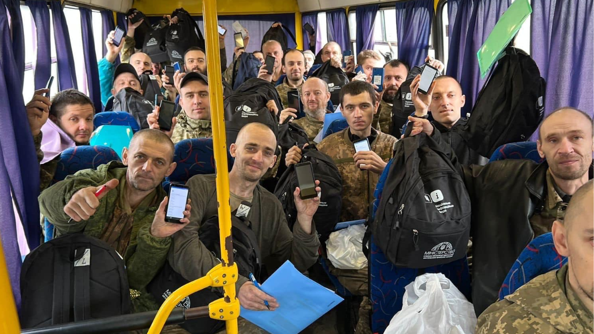 Боєць з "десятки", який вважався зниклим безвісти повернувся додому