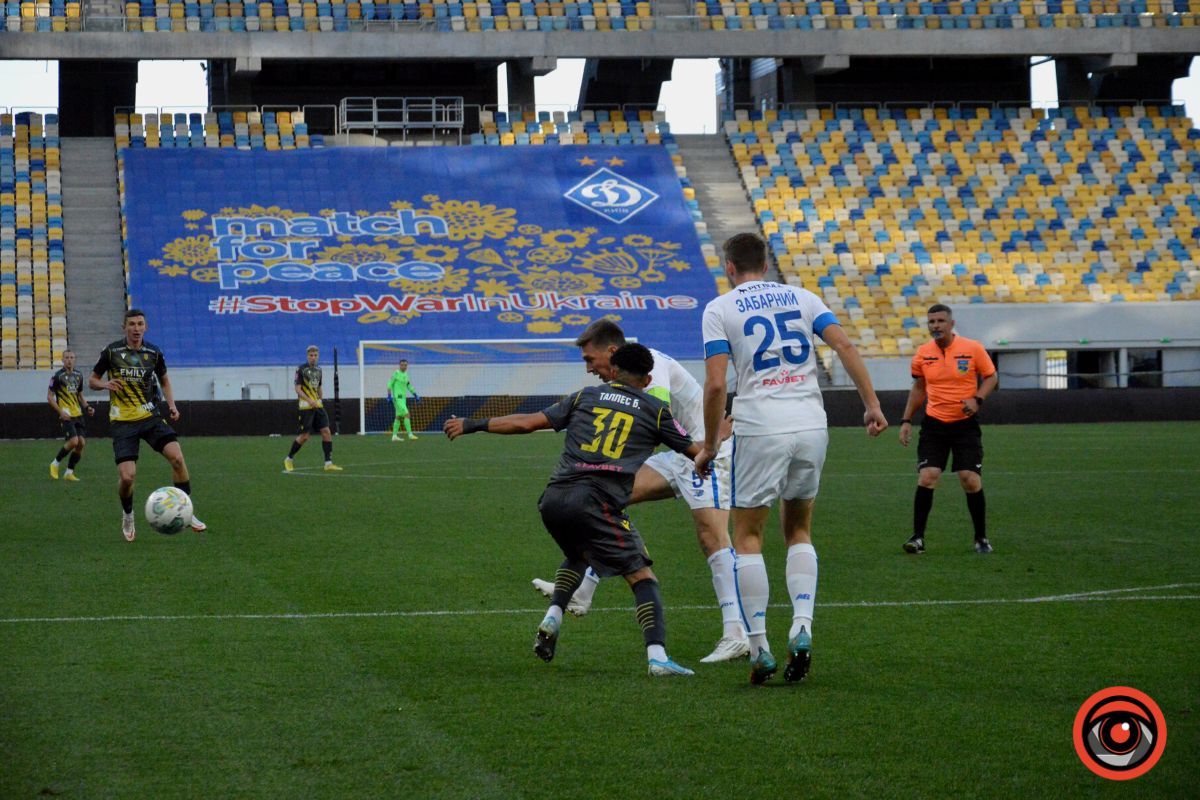 Реалії українського футболу під час війни | Динамо-Рух 9