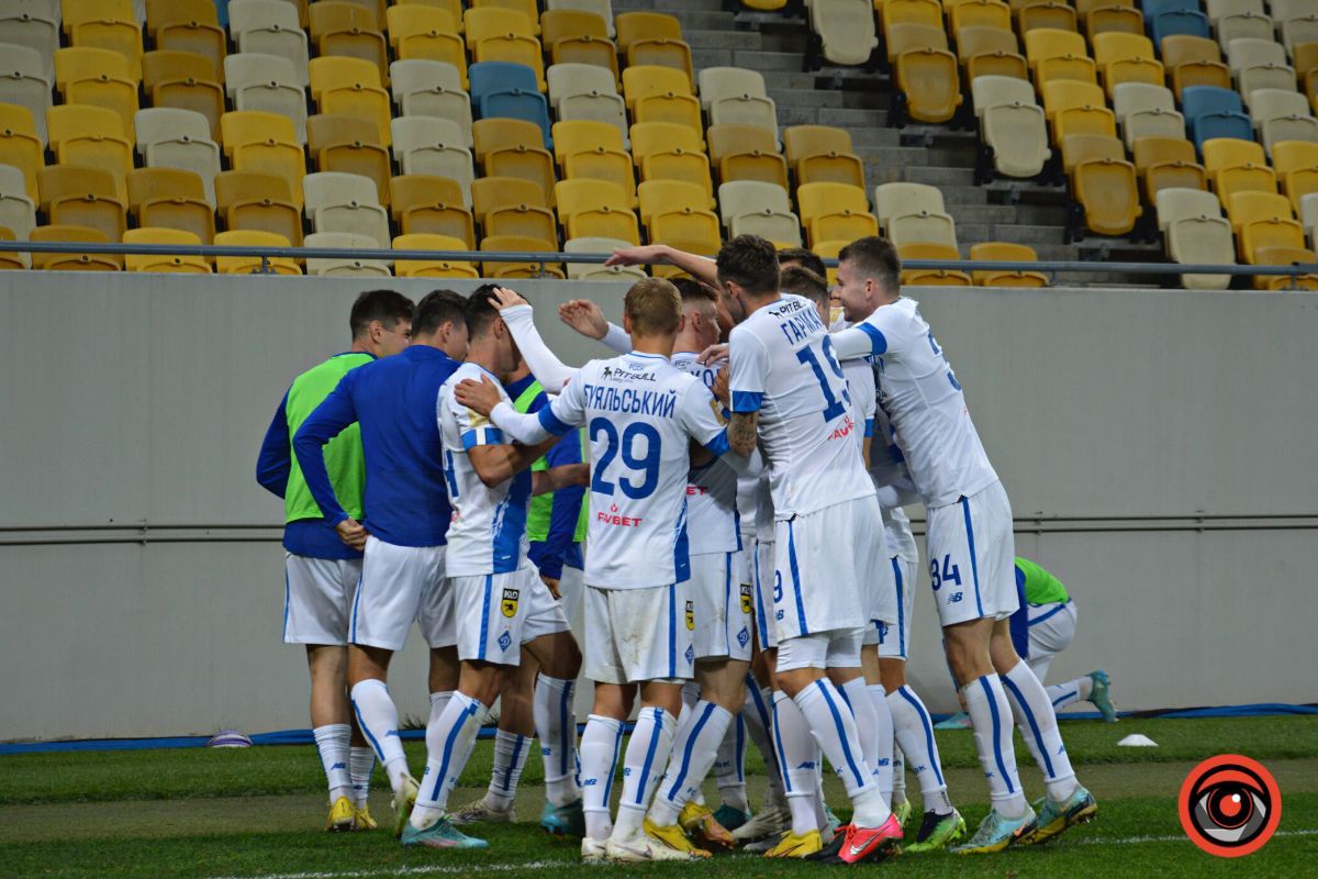 Реалії українського футболу під час війни | Динамо-Рух 8