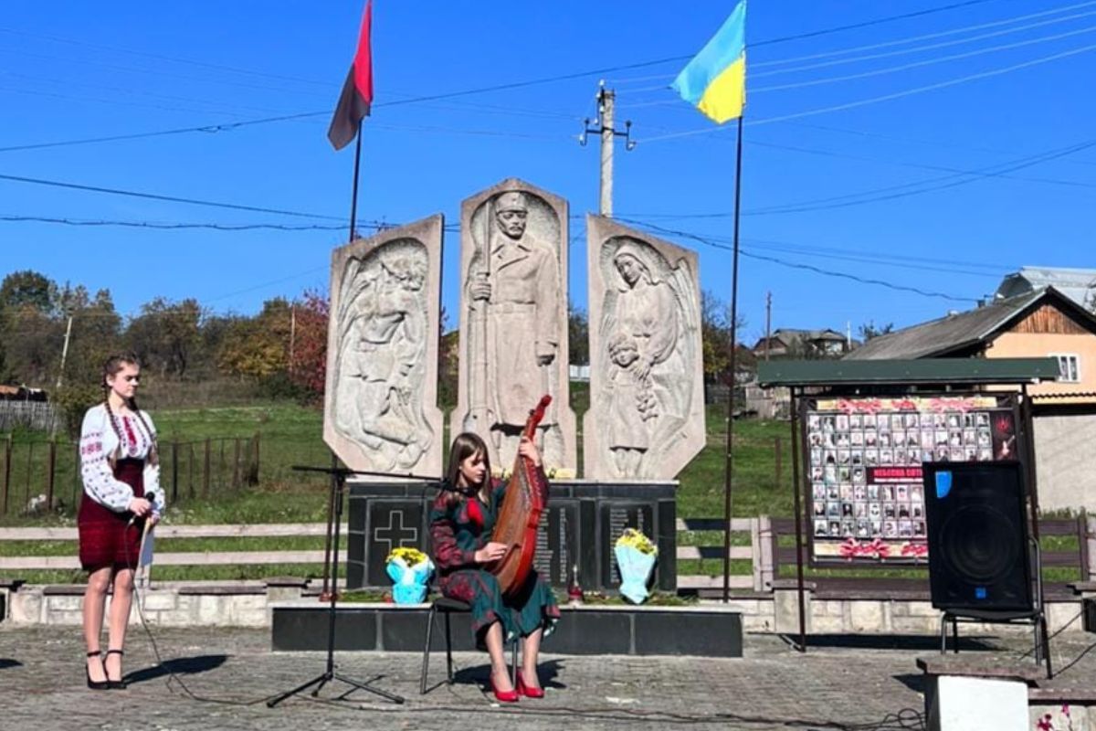 20 000 грн зібрали жителі Печеніжинської ТГ на благодійних концертах | Фоторепортаж 5