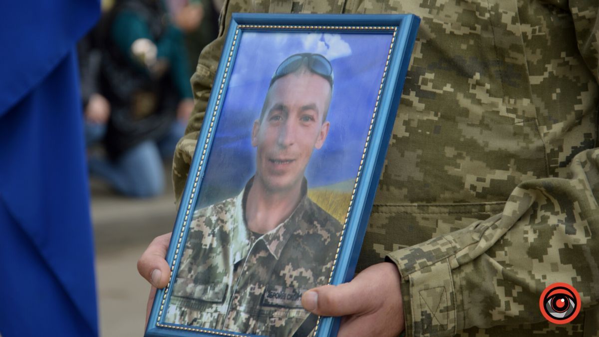 Коломия попрощалася із військовим Андрієм Ткаченком 9