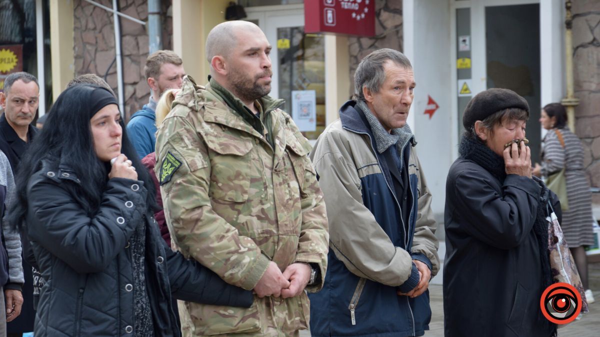 Коломия попрощалася із військовим Андрієм Ткаченком 10