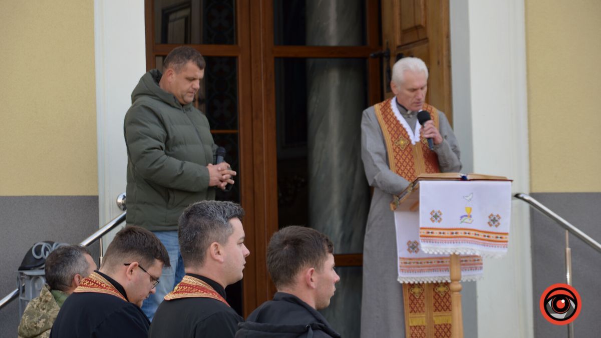 Коломия попрощалася із військовим Андрієм Ткаченком 20