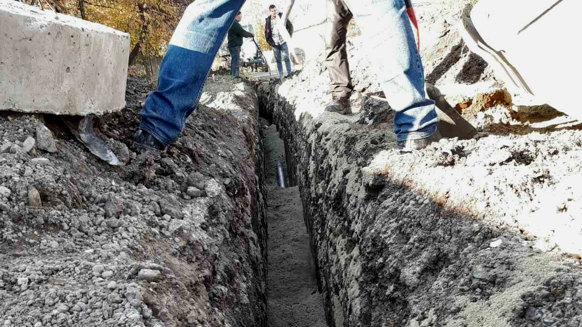 На Городенківщині продовжують ремонтувати водогін | Фоторепортаж 5