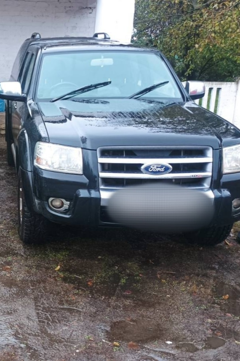 Городенківщина передала автомобіль та теплий одяг військовим на фронт 1