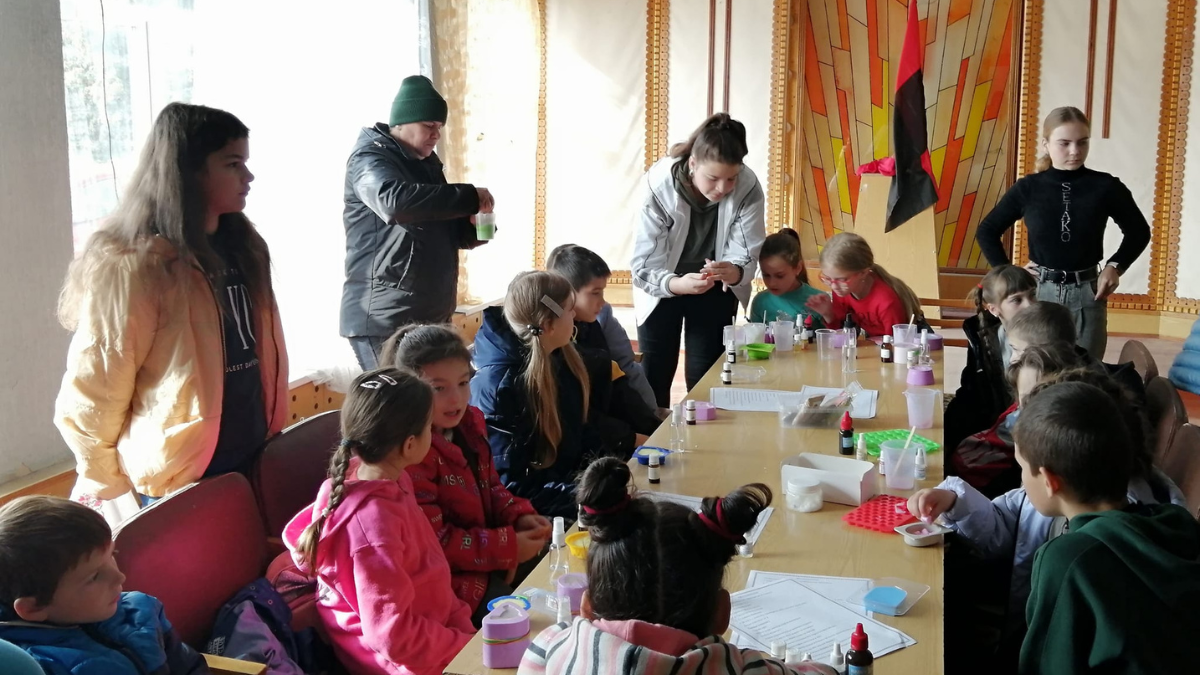 У селі Княждвір відбувся майстер-клас з миловаріння 7