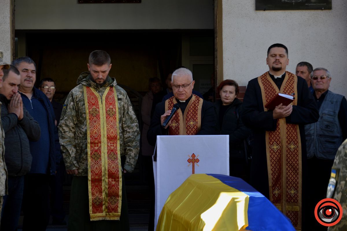 Коломия попрощалася з Героєм Сергієм Гашинським 5