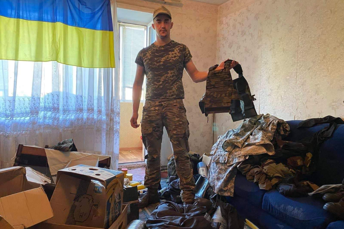 Коломийські волонтери відвезли на передову чергову допомогу військовим | Фото