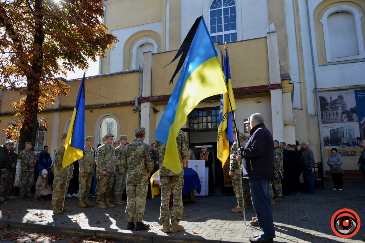 Коломия попрощалася з Героєм Сергієм Гашинським 6
