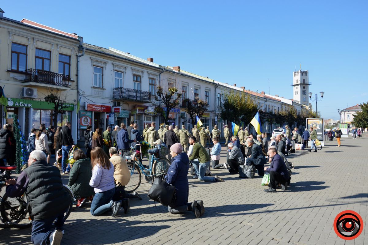 Коломия попрощалася з Героєм Сергієм Гашинським 16