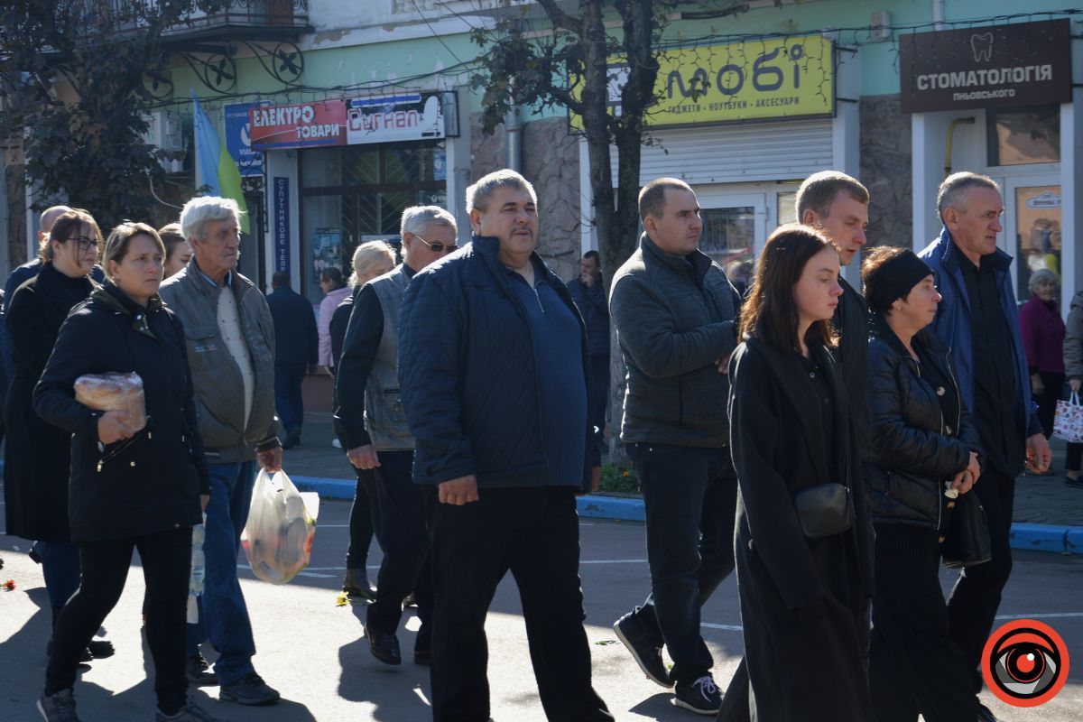 Коломия попрощалася з Героєм Сергієм Гашинським 17