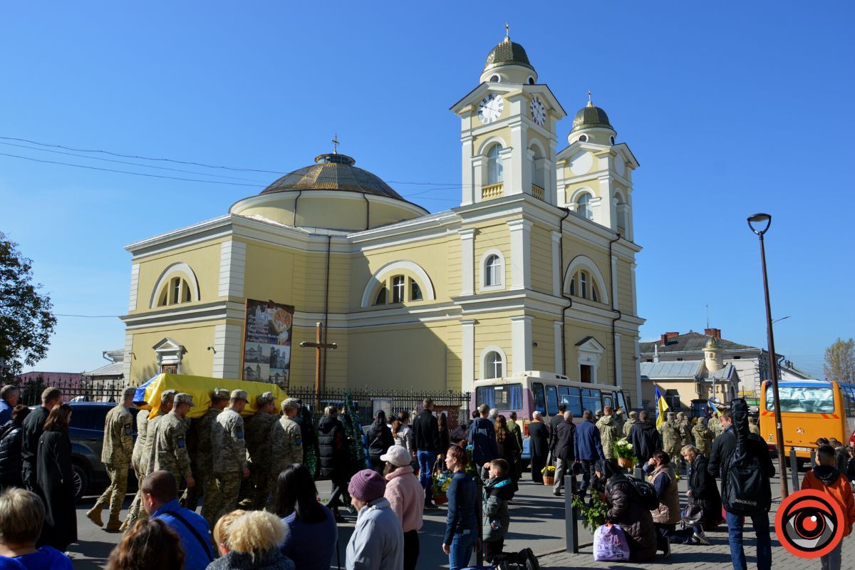 Коломия попрощалася з Героєм Сергієм Гашинським 20