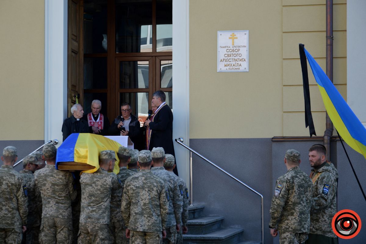 Коломия попрощалася з Героєм Сергієм Гашинським 21