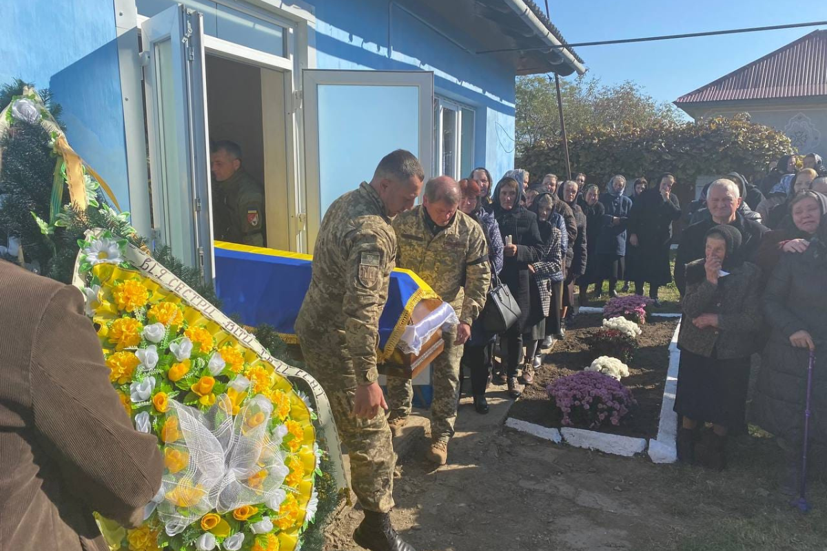 Городенківщина попрощалася з Героєм Олександром Гладким 1