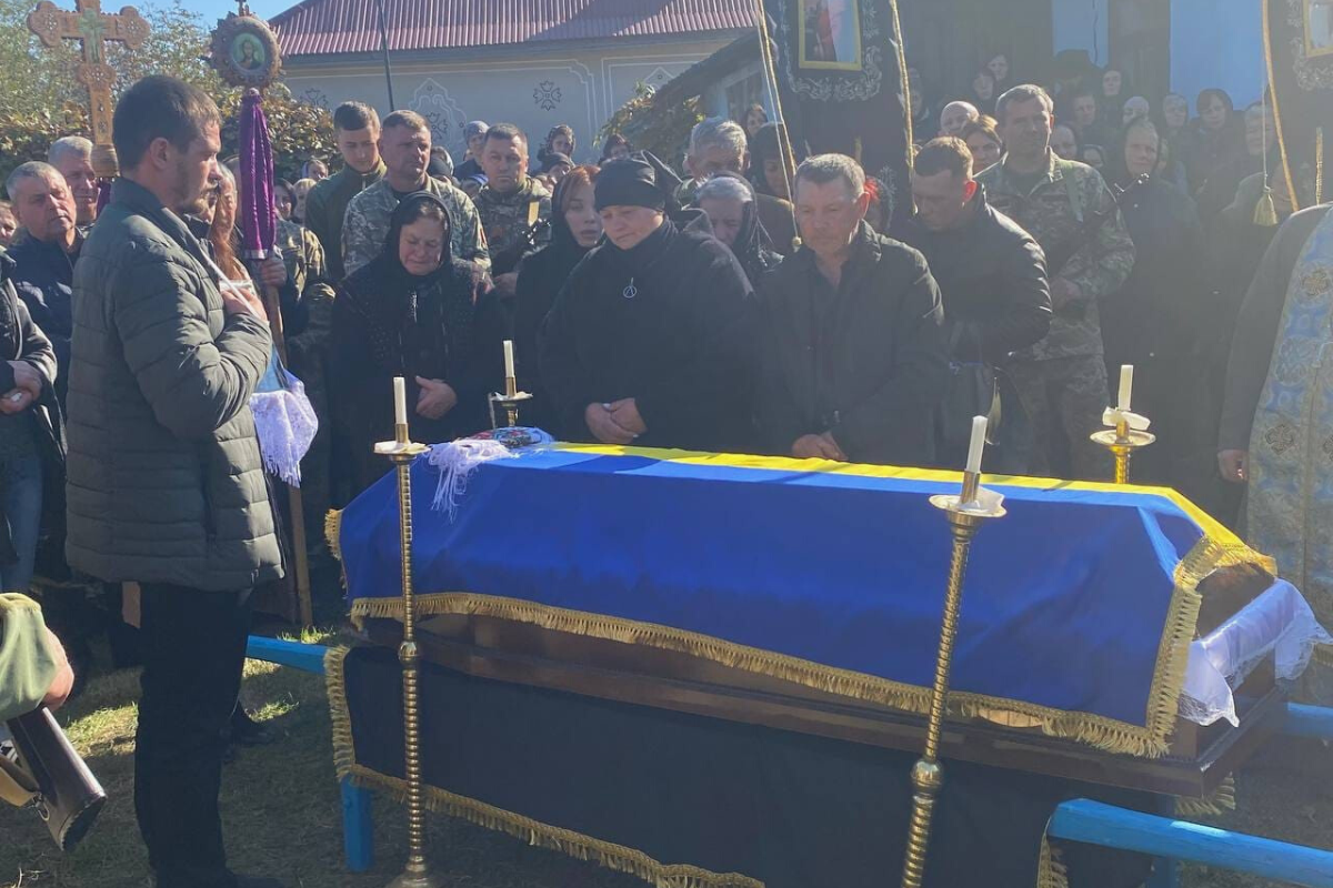 Городенківщина попрощалася з Героєм Олександром Гладким 5