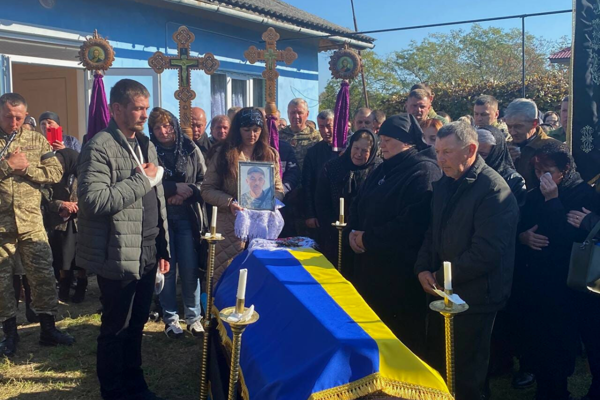 Городенківщина попрощалася з Героєм Олександром Гладким 11