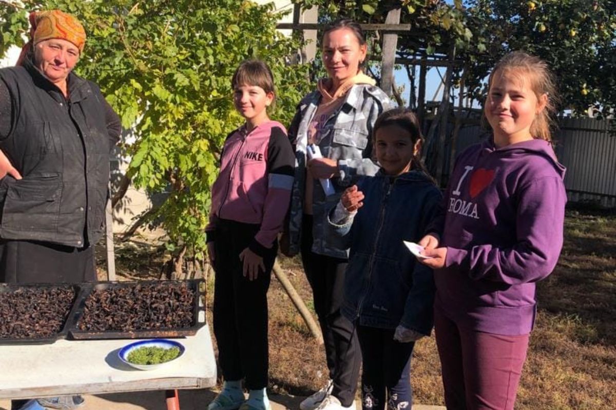 Діти збирали гроші по домівках односельців для ЗСУ 4