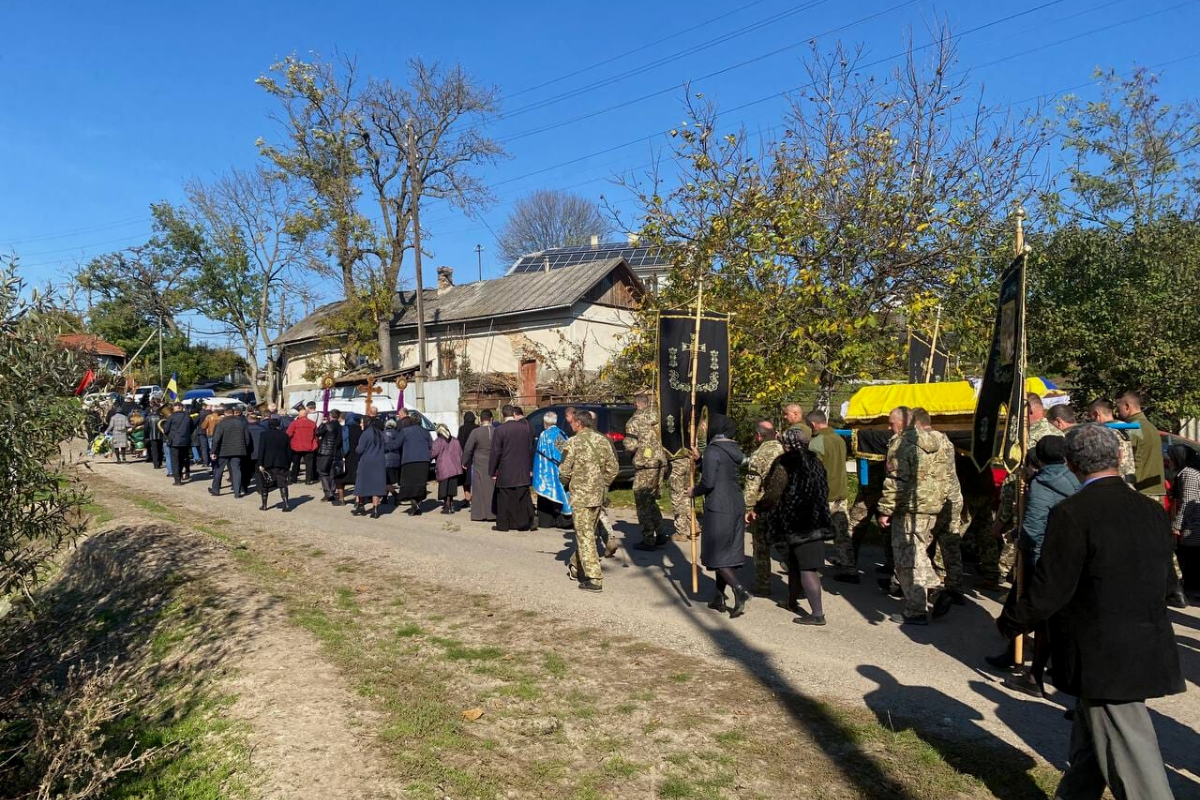 Городенківщина попрощалася з Героєм Олександром Гладким 9