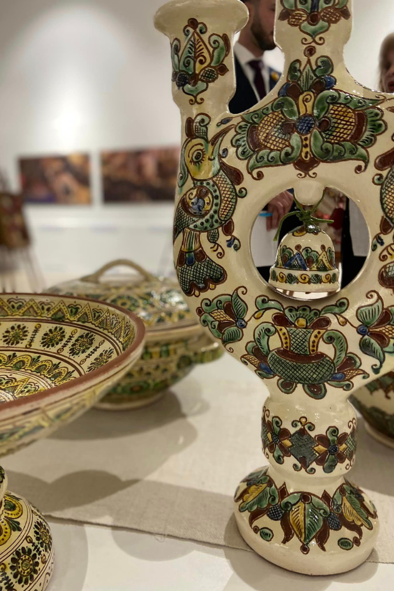 У Словаччині проходить виставка українських писанок та косівської мальованої кераміки з музеїв Коломиї 2