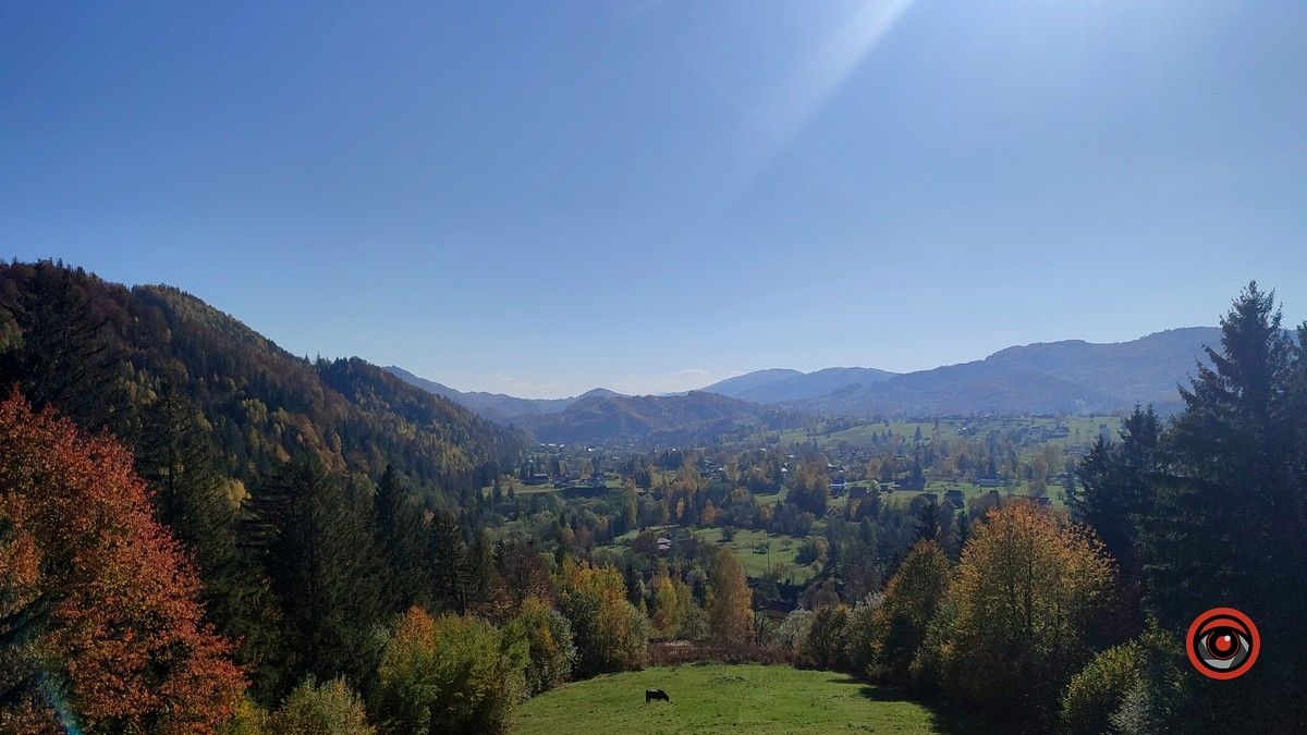 Ще одна фантастична локація для осіннього відпочинку | мальовничий Космач 1