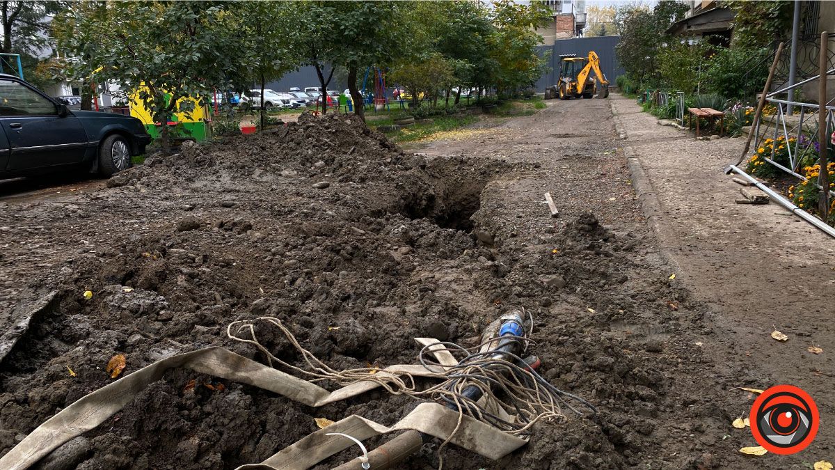 Капітальний ремонт каналізаційної мережі проводять на вулиці Стефаника 1