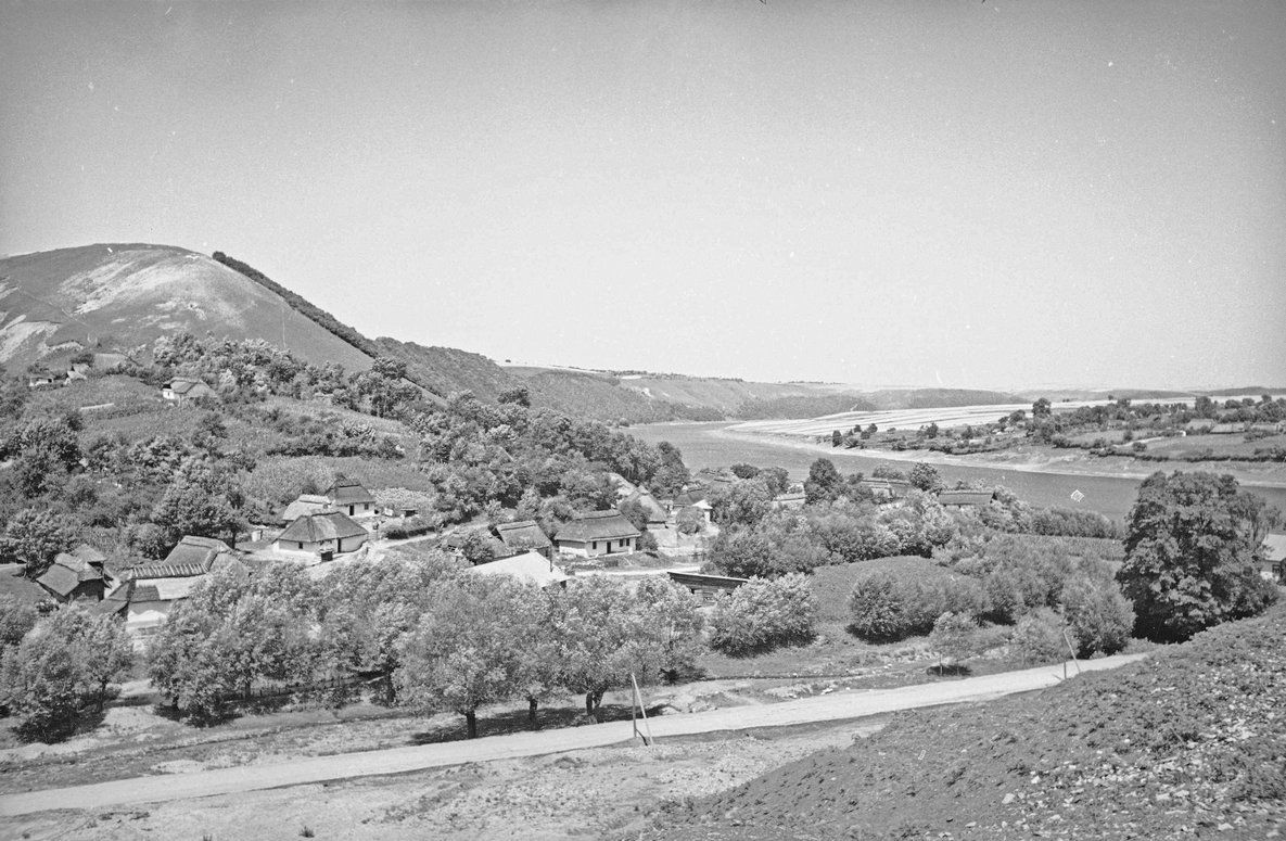 Тисячолітні поселення й підземні ріки: село Незвисько, яким ми його не знаємо 3