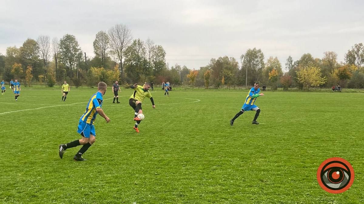 ФК "Вікторія" зіграв з ФК "Єдність" 4