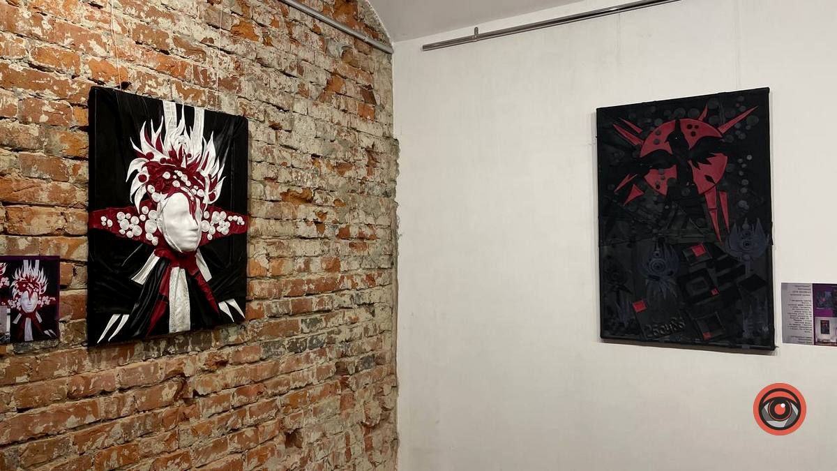 Мистецький вернісаж "Лабіринт" чекає на коломиян та гостей міста 15