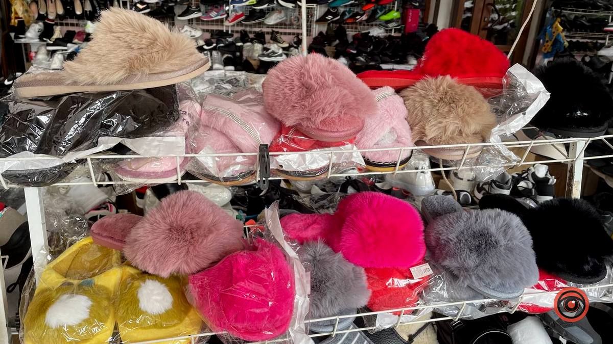 М'який плед, тепла піжама та милі тапочки | скільки у Коломиї вартує зігріваючий набір? 4