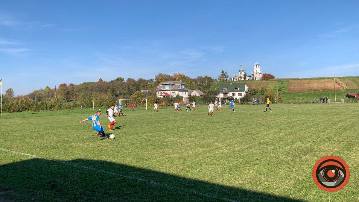 Як зіграли ФК "Вікторія" та ФК "Довбушівець"? 7